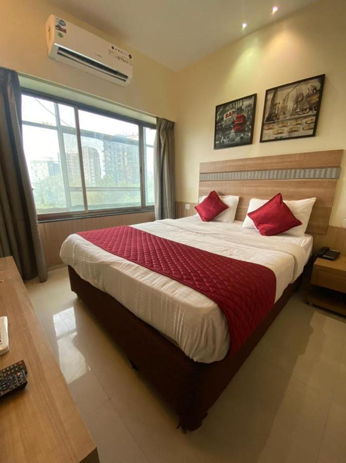 Hotel Airport Prime -Near Mumbai International Airport Andheri East Buitenkant foto