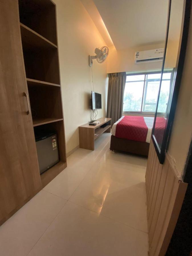 Hotel Airport Prime -Near Mumbai International Airport Andheri East Buitenkant foto