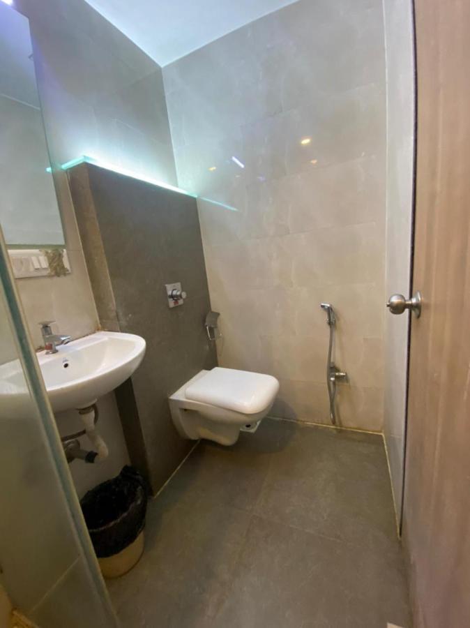 Hotel Airport Prime -Near Mumbai International Airport Andheri East Buitenkant foto